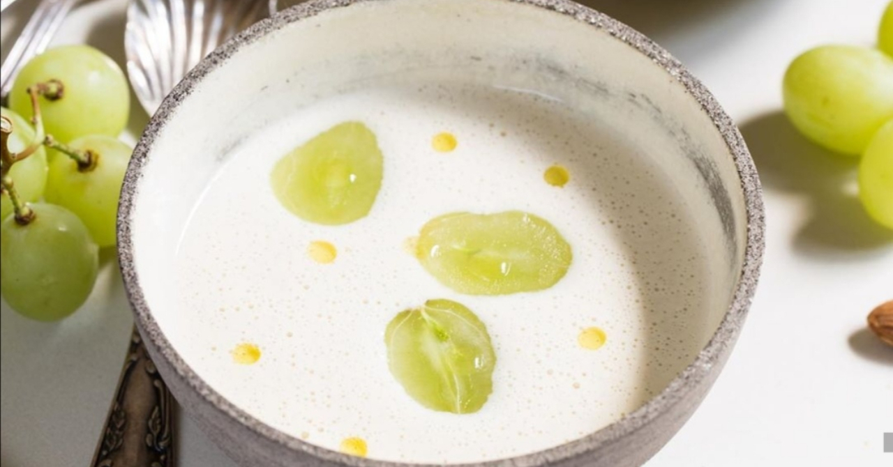 白いガスパチョ にんにくとアーモンドのスープ【アホ・ブランコ】／スペイン料理レシピ